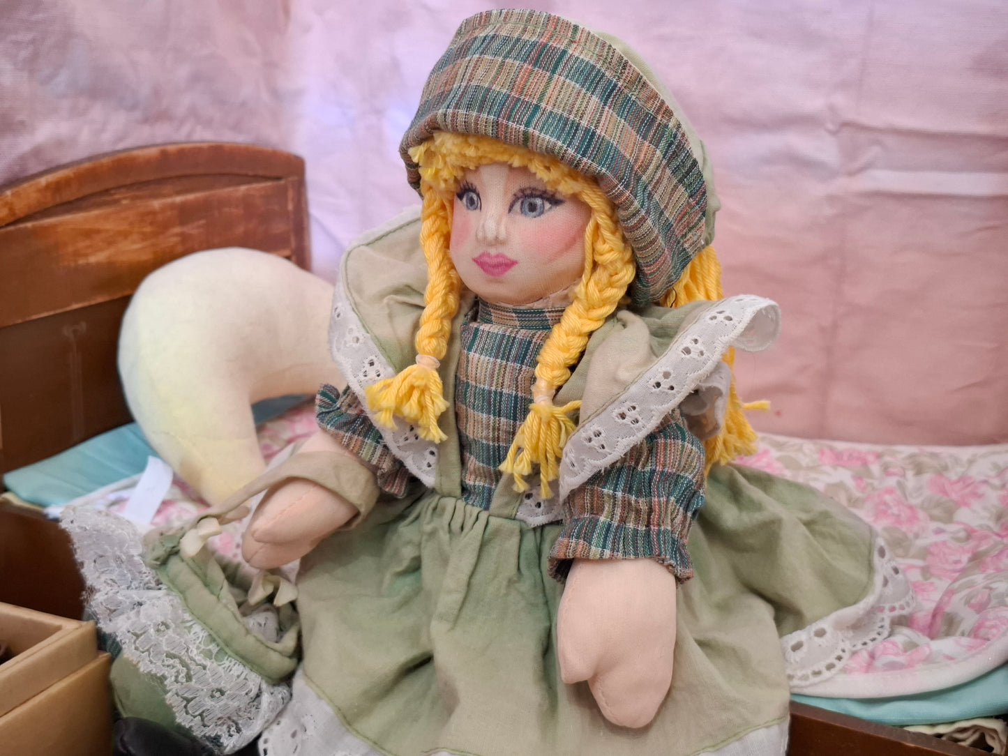 Poupée en Tissu Vintage (années 80s) Restaurée