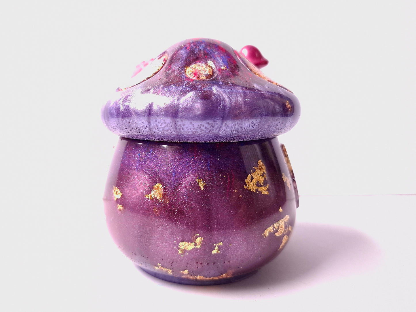 Maison champignon à bibelots