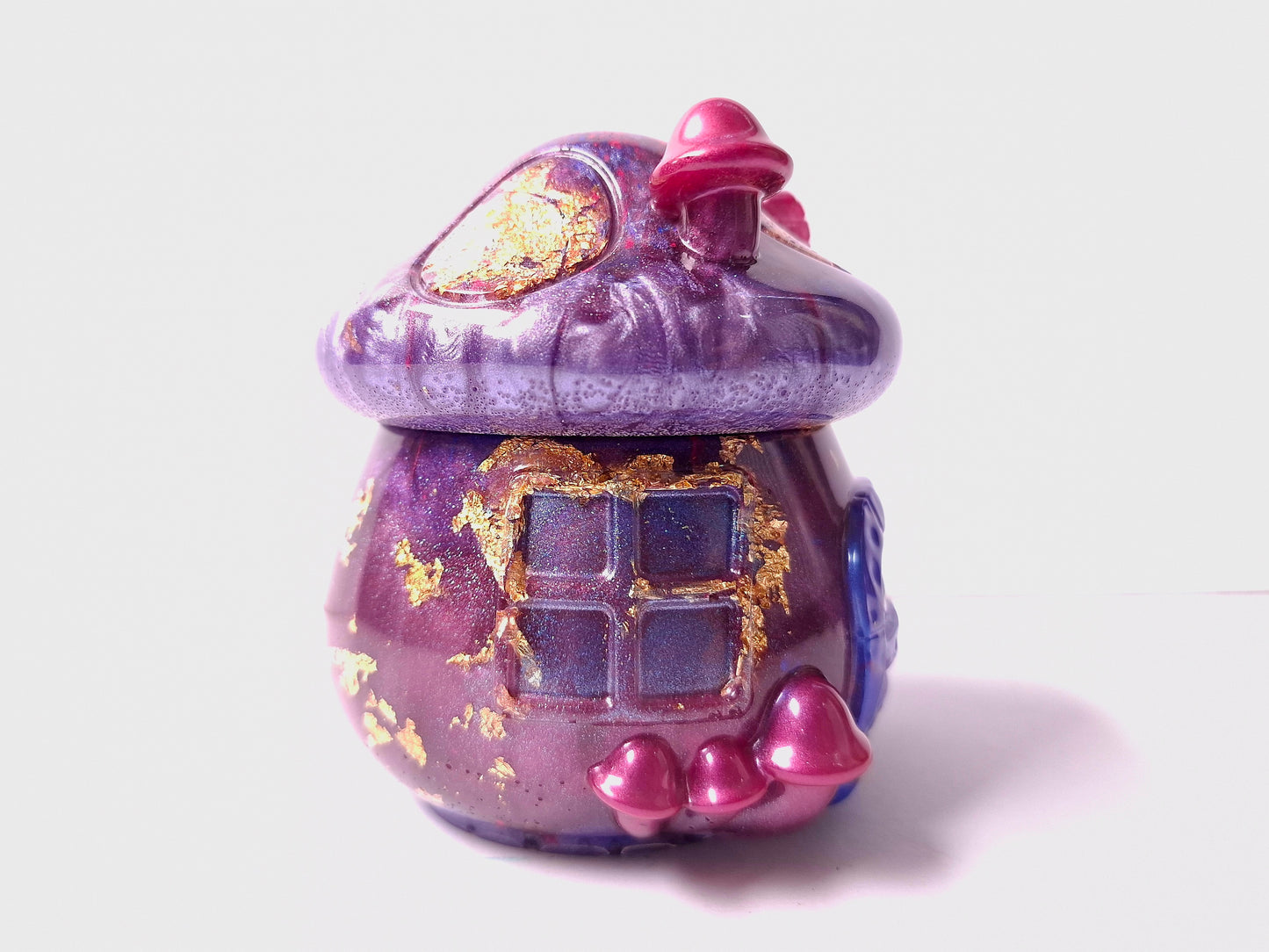 Maison champignon à bibelots