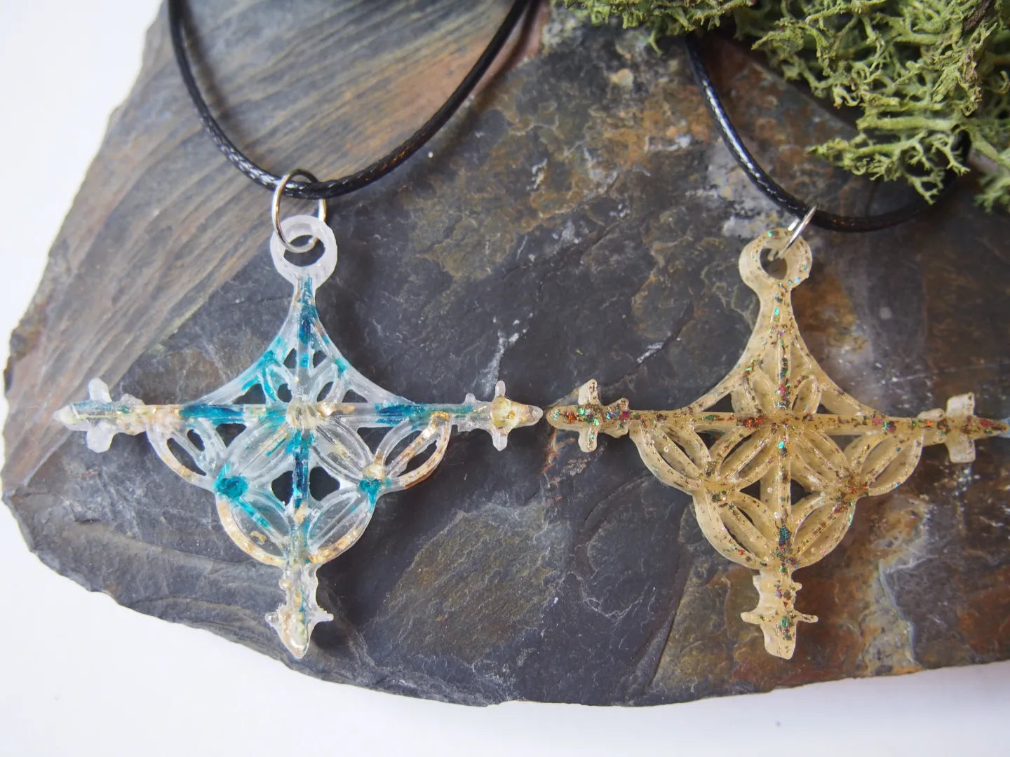 Tirith Lisse pendants